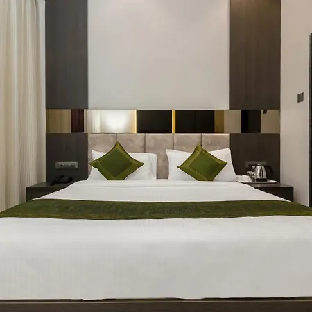 Hotel Oyster Suite Andheri West-3