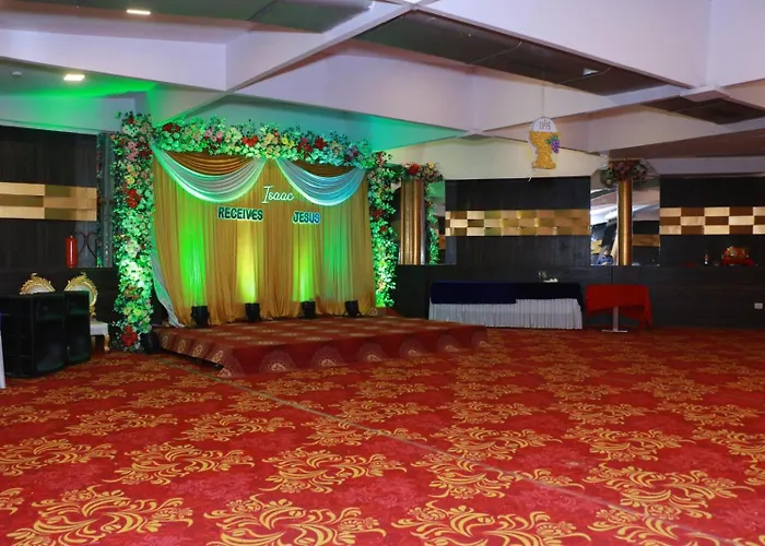 Hotel Mumbai House Juhu, Santacruz West, Mumbai